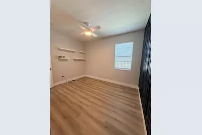3467 74th Avenue Circle E, Sarasota, FL 34243 - Photo 13