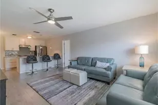 2724 72nd St W, Bradenton, FL 34209 - Photo 7