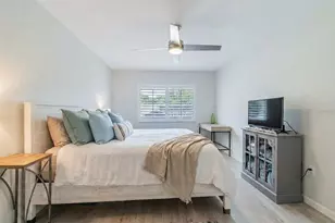 2724 72nd St W, Bradenton, FL 34209 - Photo 11