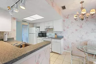 312 108th St W, Bradenton, FL 34209 - Photo 5