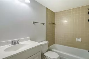 2763 Woodgate Ln, Sarasota, FL 34231 - Photo 19