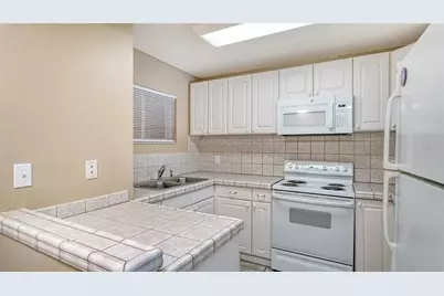 2763 Woodgate Lane #104, Sarasota, FL 34231 - Photo 7