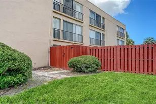 2763 Woodgate Ln, Sarasota, FL 34231 - Photo 23