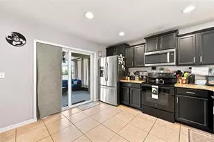 1111 Seminole Sky Dr, Ruskin, FL 33570 - Photo 13