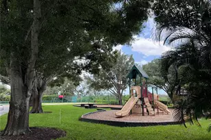 4817 11th Ave Cir E, Bradenton, FL 34208 - Photo 35