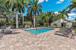 2232 Bahia Vista St, Sarasota, FL 34239 - Photo 25