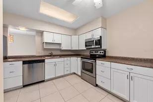 2232 Bahia Vista St, Sarasota, FL 34239 - Photo 7