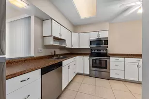 2232 Bahia Vista St, Sarasota, FL 34239 - Photo 5