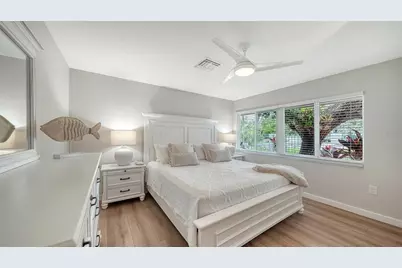 734 Birdsong Lane, Sarasota, FL 34242 - Photo 15