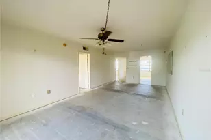 635 30th Ave W, Bradenton, FL 34205 - Photo 9