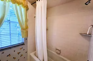 215 48th St NW, Bradenton, FL 34209 - Photo 33