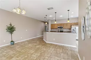 820 Parker Den Dr, Ruskin, FL 33570 - Photo 5