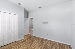 820 Parker Den Dr, Ruskin, FL 33570 - Photo 11