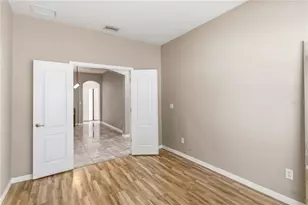 820 Parker Den Dr, Ruskin, FL 33570 - Photo 17