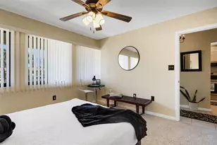 5252 Lake Village Dr, Sarasota, FL 34235 - Photo 23