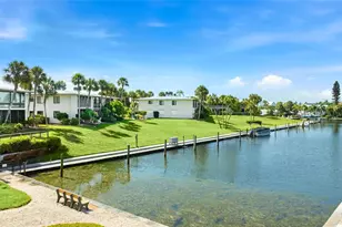 6500 Flotilla Dr, Holmes Beach, FL 34217 - Photo 21