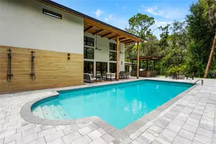 3325 Webber Woods Dr, Sarasota, FL 34240 - Photo 3