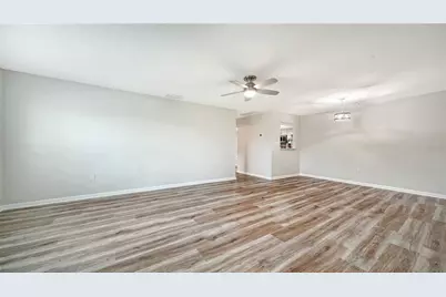 5689 Evergreen Drive #18, Sarasota, FL 34233 - Photo 5