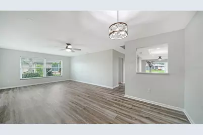 5689 Evergreen Drive #18, Sarasota, FL 34233 - Photo 7