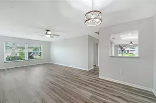 5689 Evergreen Dr, Sarasota, FL 34233 - Photo 7