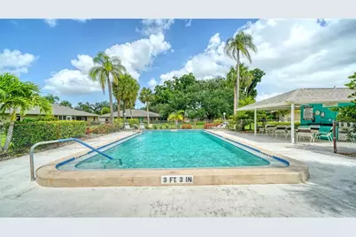 5689 Evergreen Drive #18, Sarasota, FL 34233 - Photo 33