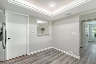 5689 Evergreen Dr, Sarasota, FL 34233 - Photo 19