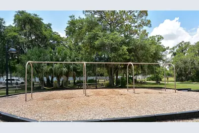 5689 Evergreen Drive #18, Sarasota, FL 34233 - Photo 39