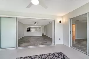 5689 Evergreen Dr, Sarasota, FL 34233 - Photo 13