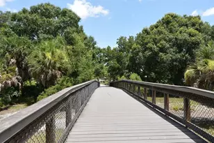 5689 Evergreen Dr, Sarasota, FL 34233 - Photo 41