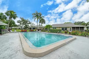 5689 Evergreen Dr, Sarasota, FL 34233 - Photo 35