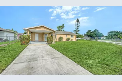 3307 Newtown Boulevard, Sarasota, FL 34234 - Photo 1