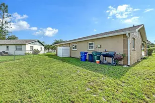 3307 Newtown Blvd, Sarasota, FL 34234 - Photo 47