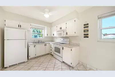 3307 Newtown Boulevard, Sarasota, FL 34234 - Photo 11