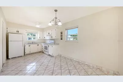 3307 Newtown Boulevard, Sarasota, FL 34234 - Photo 9