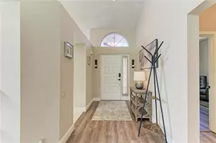 4909 Clubview Ct E, Bradenton, FL 34203 - Photo 13