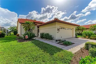 4909 Clubview Ct E, Bradenton, FL 34203 - Photo 9