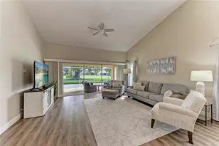 4909 Clubview Ct E, Bradenton, FL 34203 - Photo 17