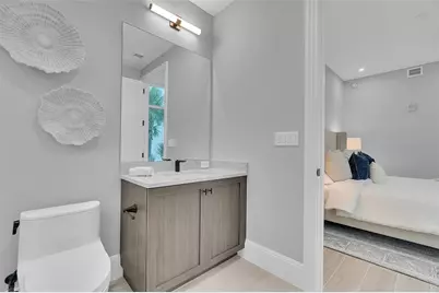 70 Avenida Veneccia #201, Sarasota, FL 34242 - Photo 35