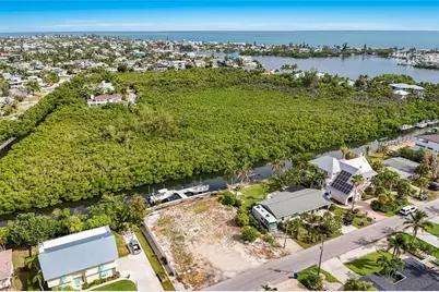 508 77th Street, Bradenton Beach, FL 34217 - Photo 11
