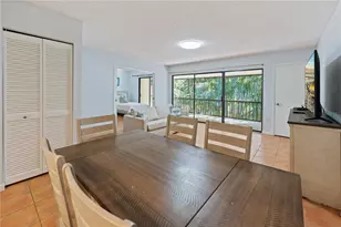 4574 Ringwood Meadow, Sarasota, FL 34235 - Photo 13