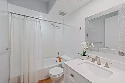 4574 Ringwood Meadow #4, Sarasota, FL 34235 - Photo 9