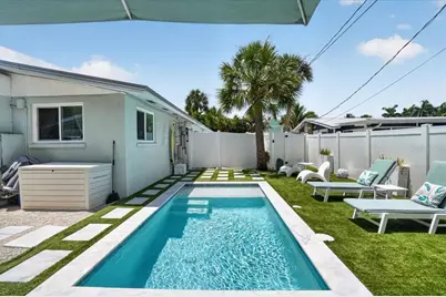 6203 Holmes Boulevard, Holmes Beach, FL 34217 - Photo 29