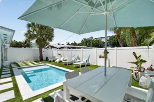 6203 Holmes Blvd, Holmes Beach, FL 34217 - Photo 31
