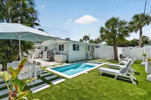 6203 Holmes Blvd, Holmes Beach, FL 34217 - Photo 7