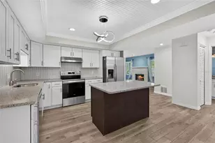 2129 Linwood Dr, Sarasota, FL 34232 - Photo 3