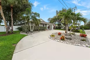 2129 Linwood Dr, Sarasota, FL 34232 - Photo 11