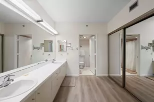 1095 Gulf of Mexico Dr, Longboat Key, FL 34228 - Photo 21