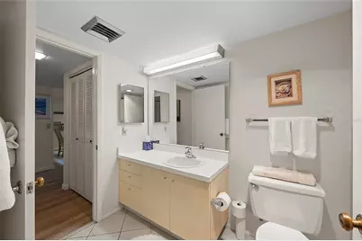 1095 Gulf Of Mexico Drive #303, Longboat Key, FL 34228 - Photo 27