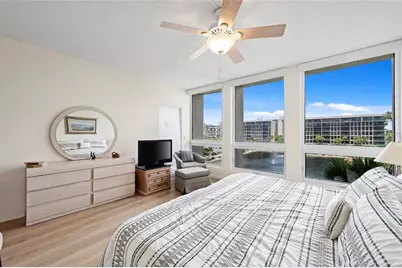 1095 Gulf Of Mexico Drive #303, Longboat Key, FL 34228 - Photo 19