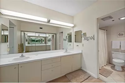 1095 Gulf Of Mexico Drive #303, Longboat Key, FL 34228 - Photo 23